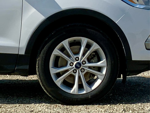 Used 2019 Ford Escape SEL image 18