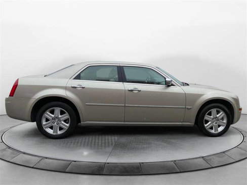 Used 2006 Chrysler 300 C w/ Protection Group II image 6
