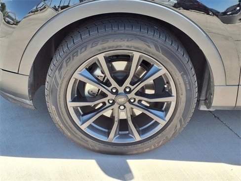 Used 2017 Ford Explorer XLT w/ Equipment Group 202A image 17