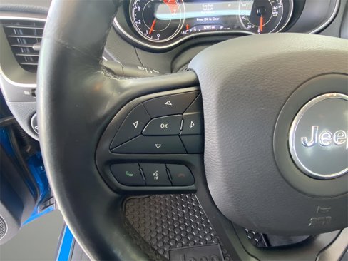 Used 2020 Jeep Cherokee Trailhawk image 35