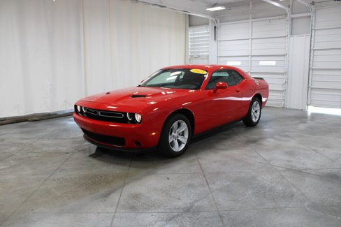 Used 2023 Dodge Challenger SXT image 4
