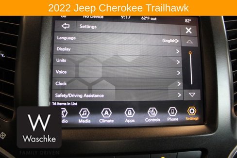 Used 2022 Jeep Cherokee Trailhawk w/ Trailer Tow Group image 52