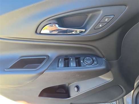 Used 2019 Chevrolet Equinox LT image 24