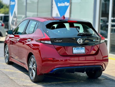 Used 2021 Nissan Leaf SV image 3