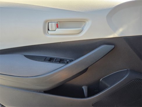 Certified 2022 Toyota Corolla LE image 18