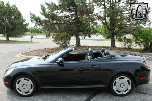 Used 2002 Lexus SC 430 Convertible image 2