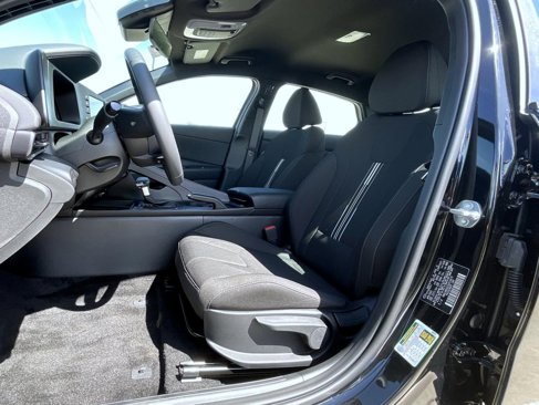 New 2025 Hyundai Elantra Sport image 11