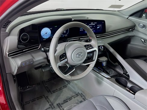 Used 2023 Hyundai Elantra SEL w/ Convenience Package image 17