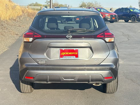 Used 2024 Nissan Kicks SV image 8