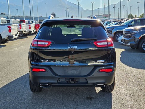Used 2016 Jeep Cherokee Latitude w/ Comfort/Convenience Group image 4