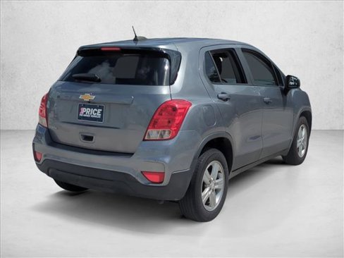 Used 2020 Chevrolet Trax LS w/ Tint and Cruise Package image 5