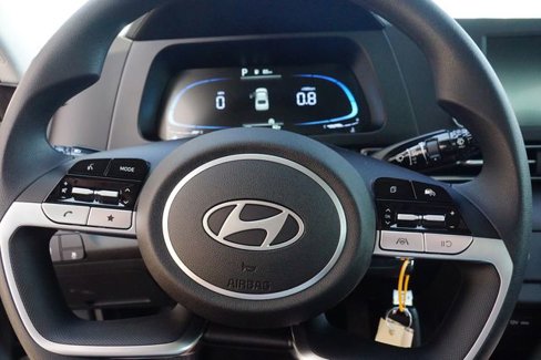New 2025 Hyundai Elantra SE image 14