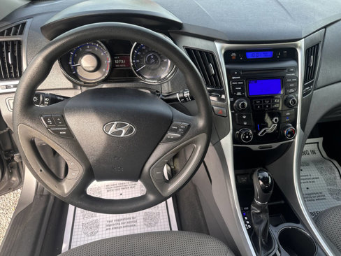 Used 2013 Hyundai Sonata GLS image 11