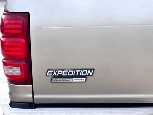 Used 2002 Ford Expedition Eddie Bauer image 58