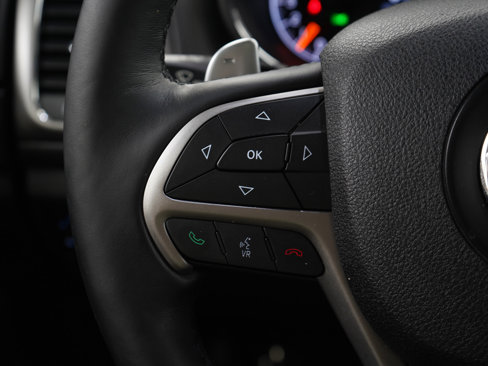 Used 2017 Jeep Grand Cherokee Altitude image 24