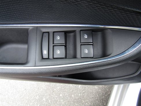 Used 2019 Chevrolet Cruze LS image 15
