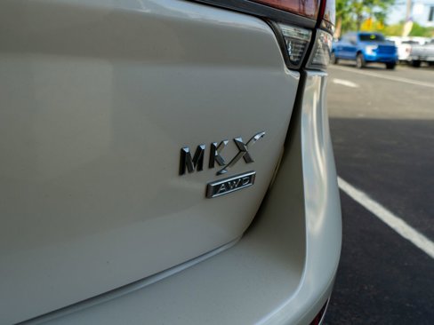 Used 2011 Lincoln MKX AWD w/ 101A Rapid Spec Order Code image 3