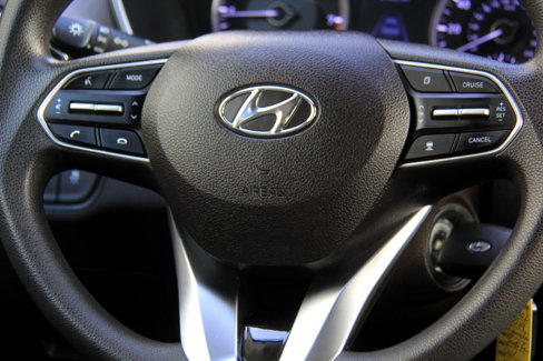 Used 2019 Hyundai Santa Fe SE image 12