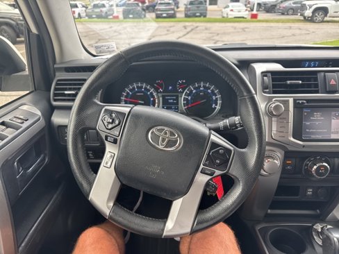 Used 2018 Toyota 4Runner SR5 Premium image 15