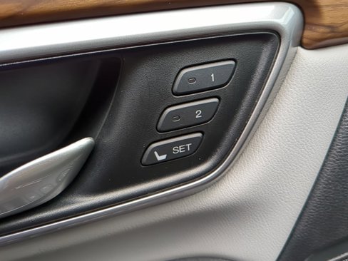Used 2017 Honda CR-V Touring image 25