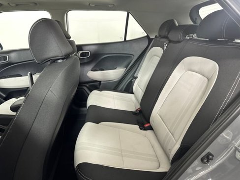 Used 2022 Hyundai Venue SEL w/ Cargo Package image 23