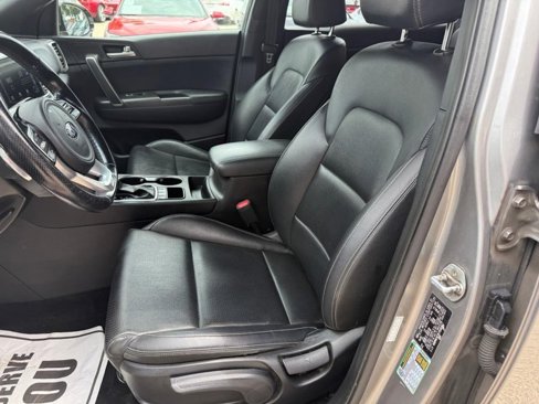Used 2020 Kia Sportage S w/ S Sunroof Package image 9