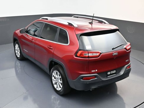 Used 2017 Jeep Cherokee Latitude w/ Safety/Convenience Group image 17