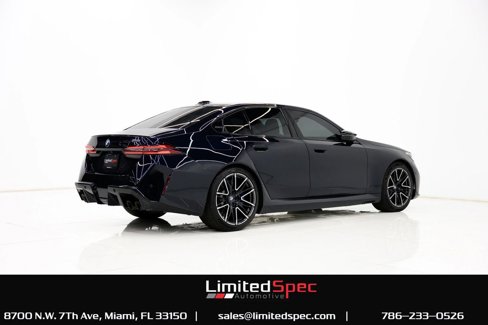 Used 2025 BMW M5 image 26