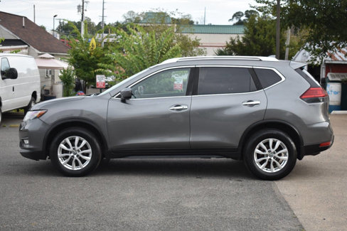 Used 2017 Nissan Rogue SV image 8