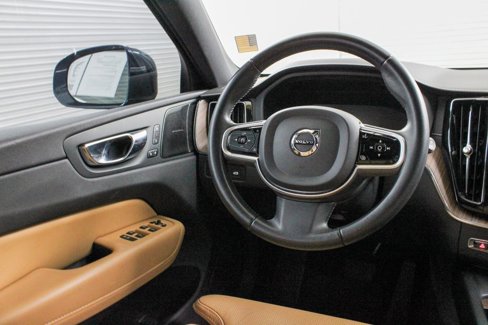 Certified 2021 Volvo XC60 T5 Inscription w/ Protection Package Premier image 21