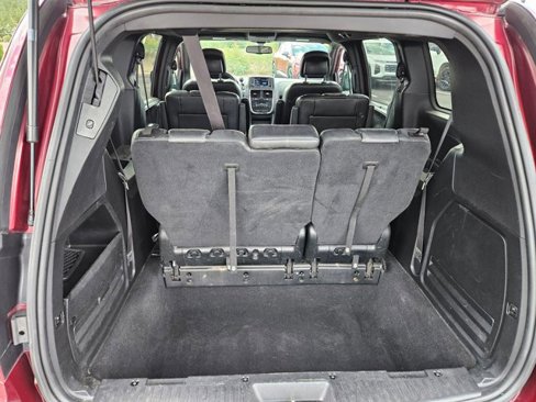 Used 2018 Dodge Grand Caravan SXT w/ Driver Convenience Group image 6