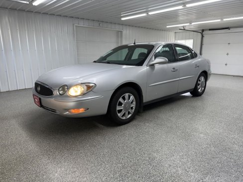 Used 2005 Buick LaCrosse CX image 3