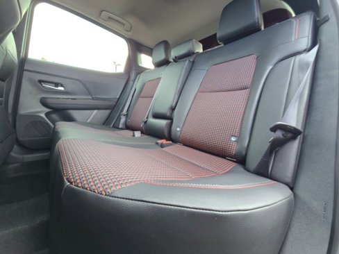 New 2025 Nissan Kicks SR w/ SR Premium Package image 19
