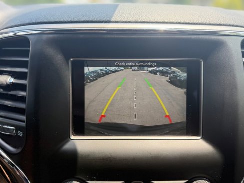 Used 2019 Jeep Grand Cherokee Laredo image 19