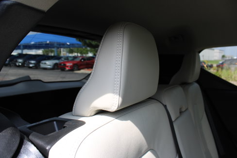 Used 2022 Volvo XC40 T5 Momentum image 38