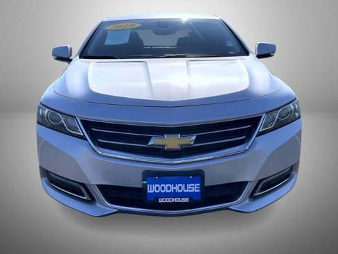 Used 2019 Chevrolet Impala LT image 2