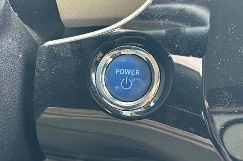 Used 2018 Toyota Prius One image 25