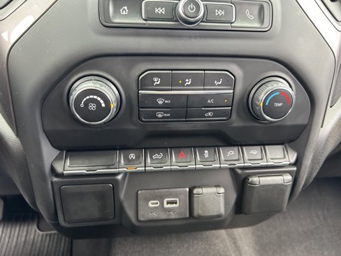 Used 2021 Chevrolet Silverado 1500 Custom image 24