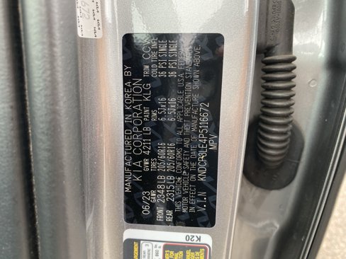 Used 2023 Kia Niro LX image 32