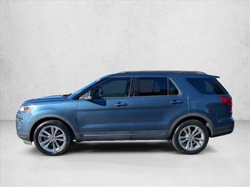 Certified 2018 Ford Explorer XLT w/ Equipment Group 202A image 9
