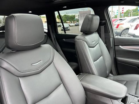 Used 2024 Cadillac XT6 Luxury image 26