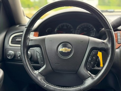 Used 2007 Chevrolet Suburban LTZ w/ LTZ Preferred Equipment Group image 27