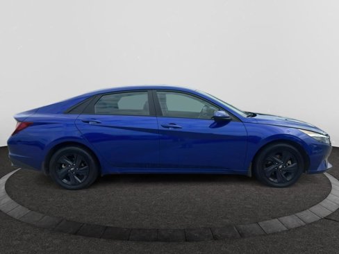 Used 2023 Hyundai Elantra SEL image 4