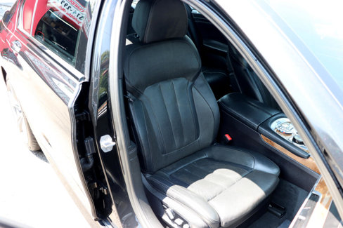 Used 2018 BMW 740i xDrive image 14