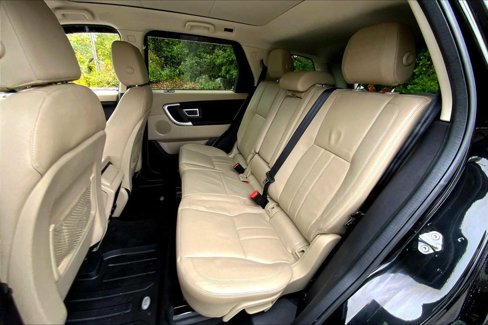 Used 2017 Land Rover Discovery Sport HSE image 19