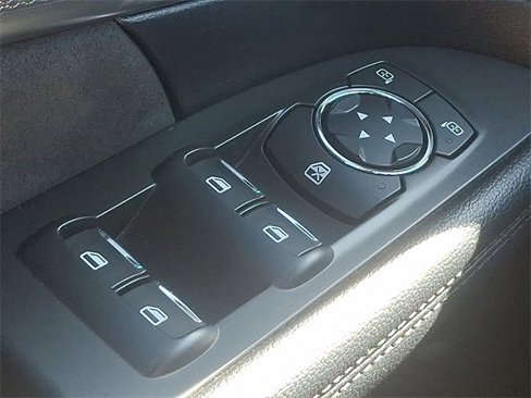 Used 2019 Ford Explorer XLT w/ Equipment Group 202A image 28