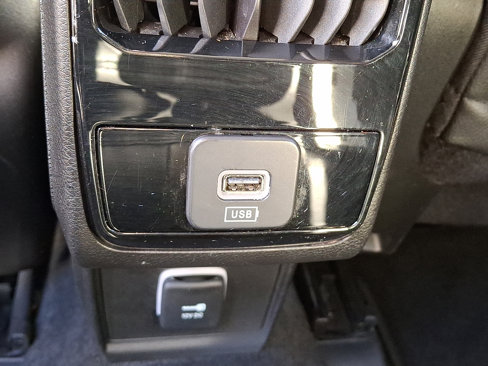 Used 2022 Jeep Compass Latitude image 11