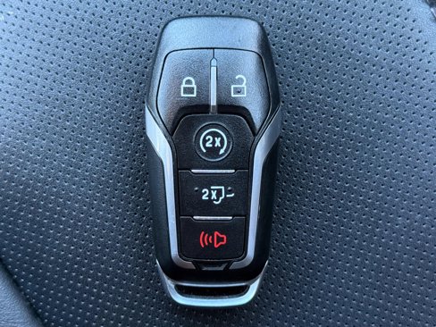 Used 2016 Ford F150 Platinum w/ Equipment Group 701A Luxury image 38