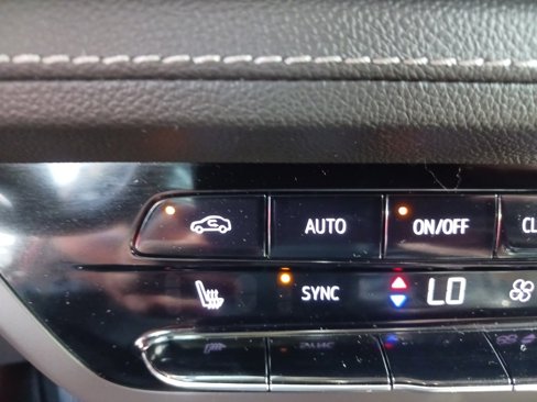 Used 2023 Buick Envision Essence image 21