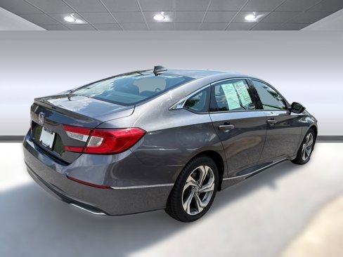 Used 2018 Honda Accord EX image 9